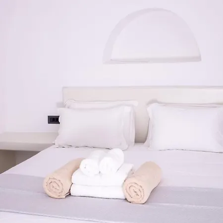 Magical Santorini 1 Bedroom Cave Beautiful Sea Views Air-conditioning Finikia Villa *