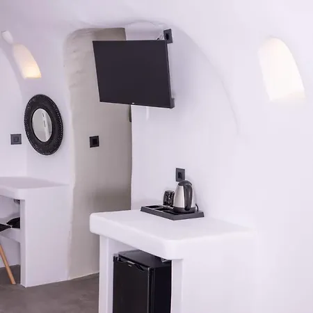 Magical Santorini 1 Bedroom Cave Beautiful Sea Views Air-conditioning Finikia Villa Oia (Santorini)